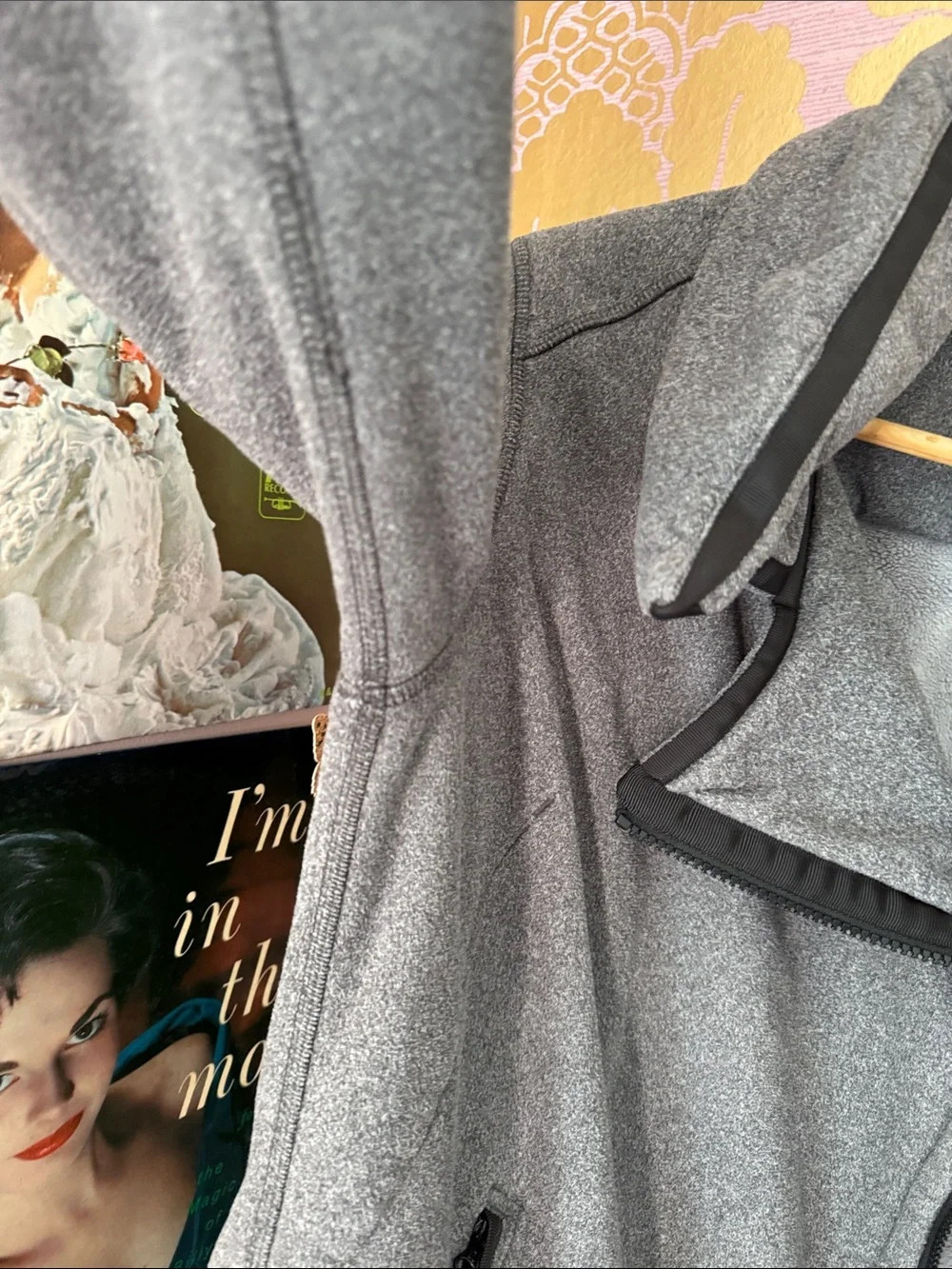Lululemon Women’s Gray Asymmetrical Zip Jacket size 8